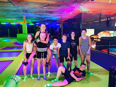 Trampoline Park Super Jump 57, Centre de Loisirs à Saint-Avold
