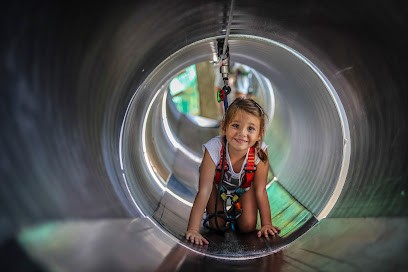 Accroche Aventure, Centre de Loisirs à Saint-Julien-de-Peyrolas