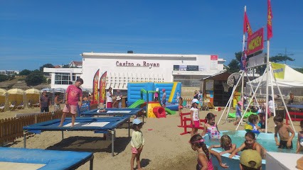 CLUB DE PLAGE du Journal de MICKEY : LES DAUPHINS Royan Pontaillac, Centre de Loisirs à Royan