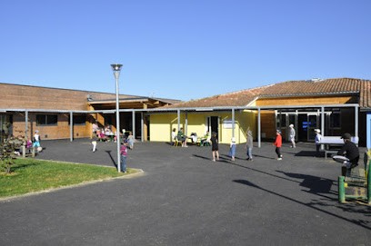 Accueil de Loisirs de Monbalen, Centre de Loisirs à Monbalen