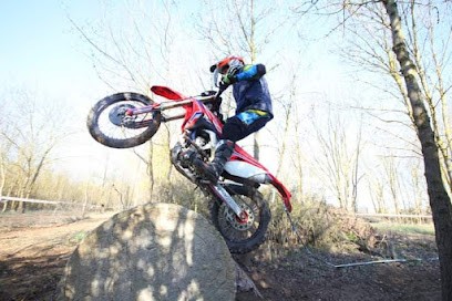 Motoclub Sallois, Centre de Loisirs à Salles-d'Aude