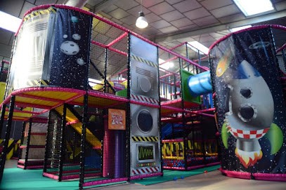 Parc de jeux pour enfants 1-12 ans - Kids Galaxy, Centre de Loisirs à Saint-Bonnet-de-Mure